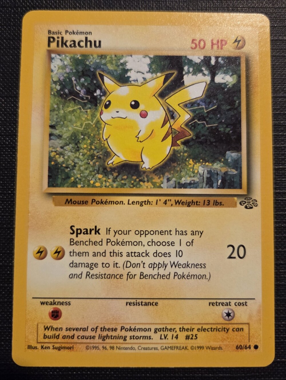 Pokemon Jungle Set 1999 Pikachu Trading Card (60/64)
